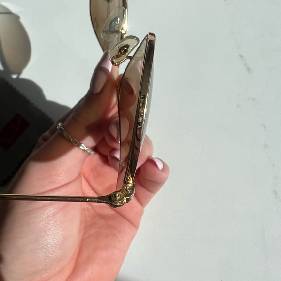 Ray-ban Aviator Sunglasses - Picture 5 of 7